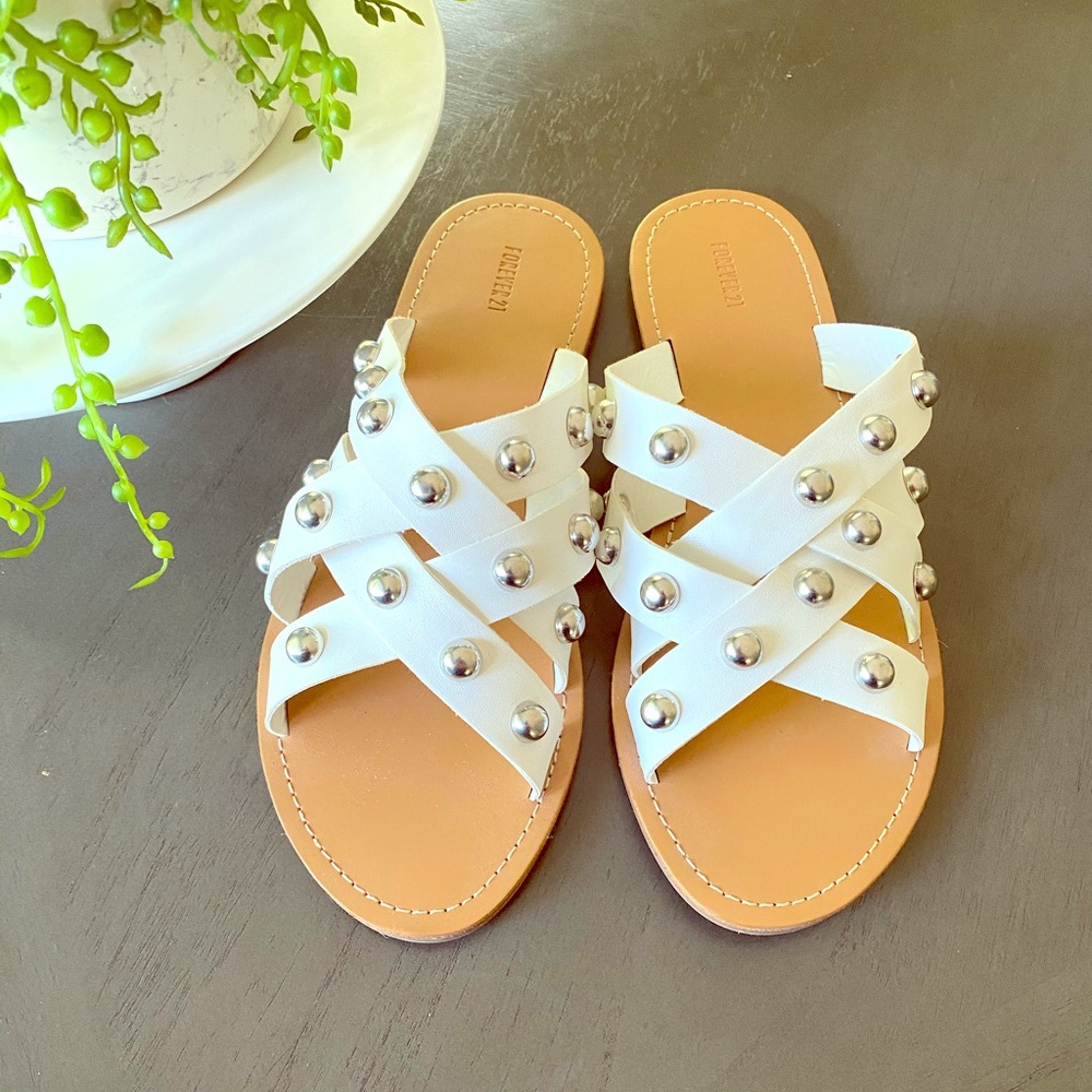 Women’s sandals